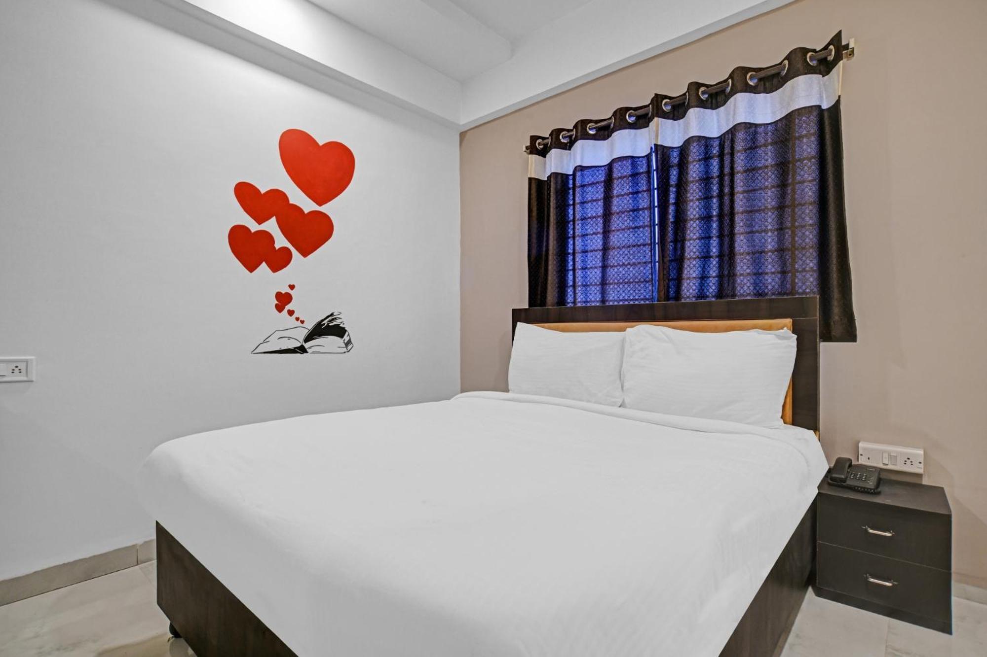 Collection O The Eternity Near Lig Sqaure Hotel Indore Ngoại thất bức ảnh
